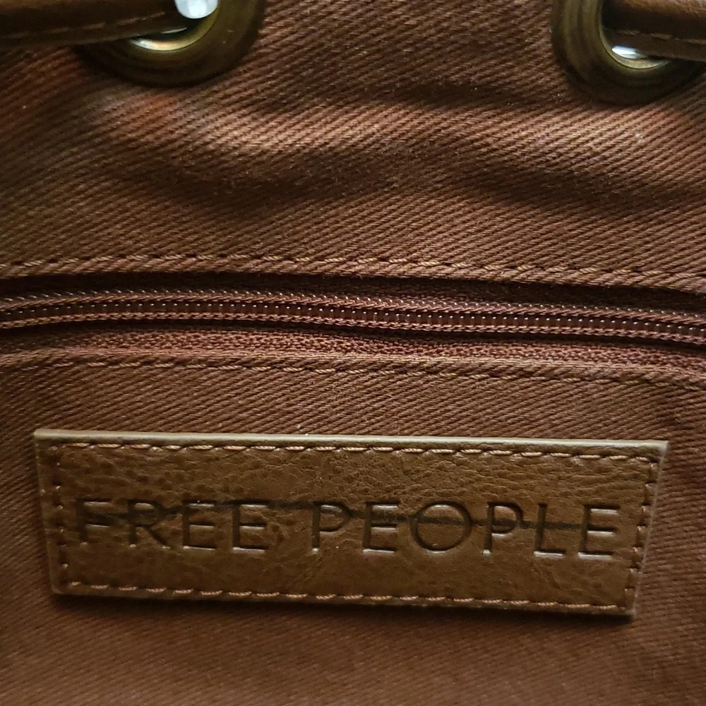 Free‎ People Cabana Crossbody in coconut shell Brown.  NWOT.